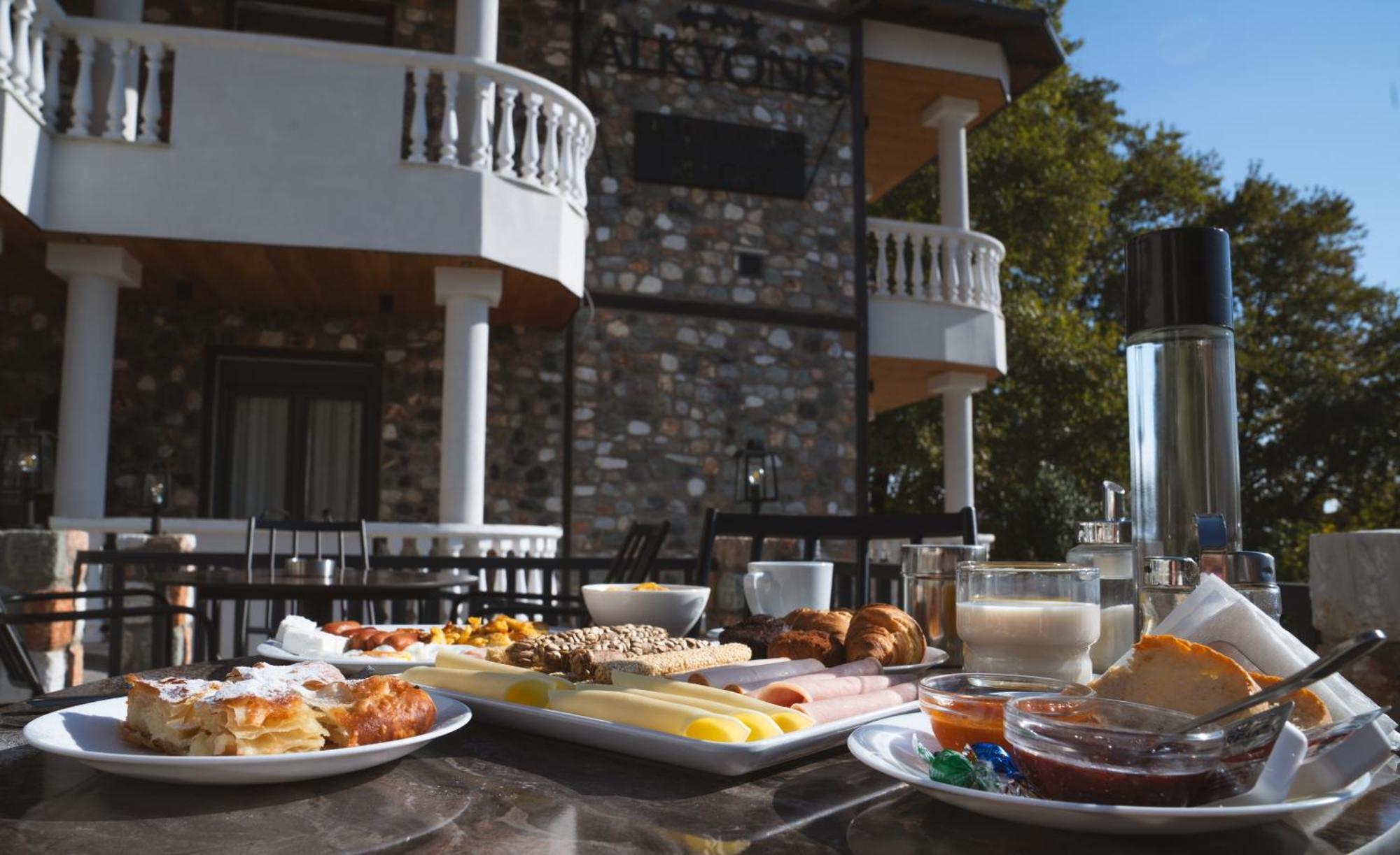 Alkyonis Hotel & Spa Káto Loutrákion 외부 사진
